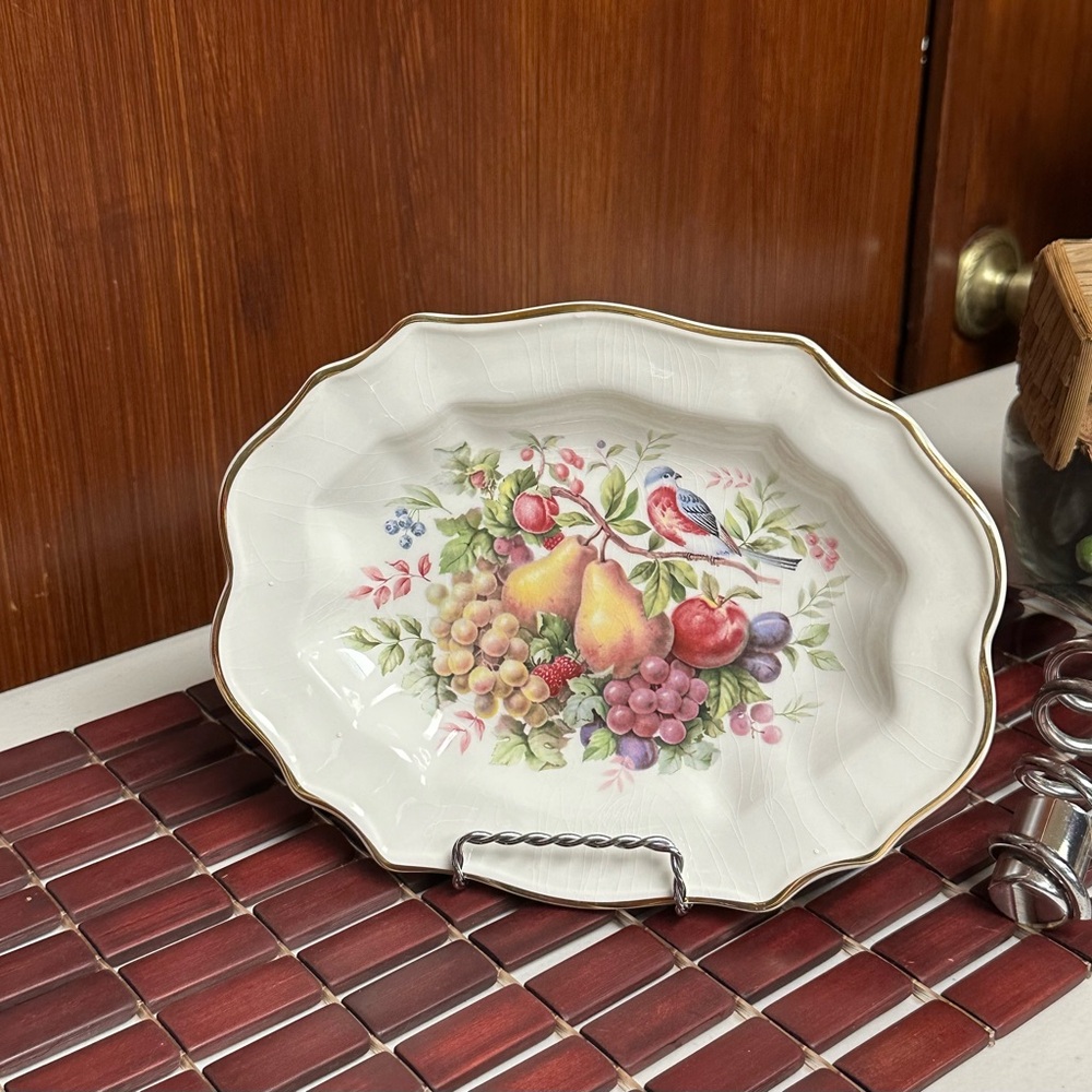 Vintage Avon Plate Decorated with 22K Gold trim and nature fruits